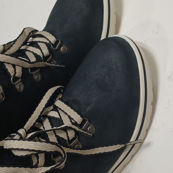 NWOT CLIFFS Women's Black Fur-Lined Boots, new without tags,. Size 10 - Picture 2 of 7